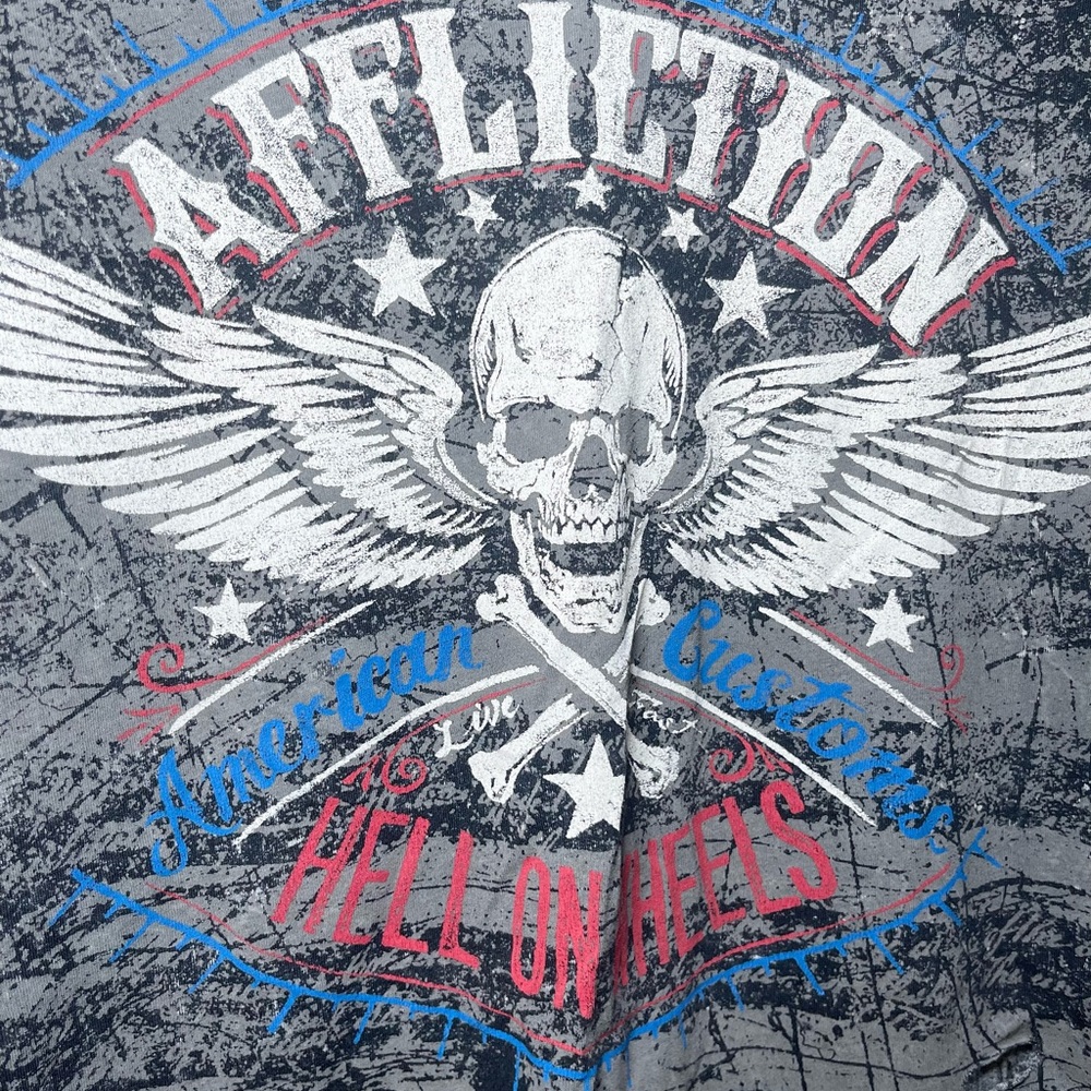 Buckle Affliction Black Gray Cutout V-Neck Graphic Tee - Picture 15 of 15